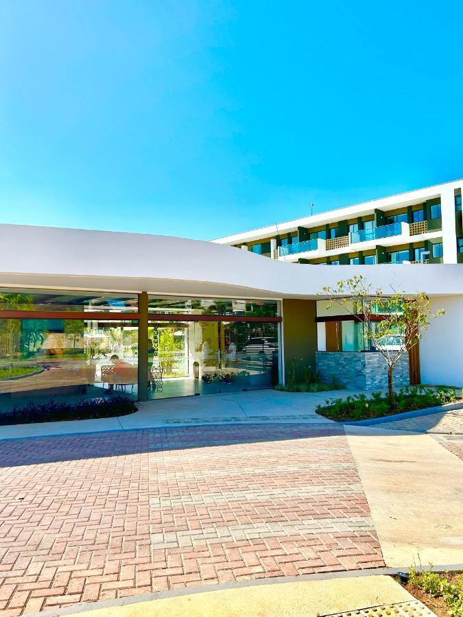 Mana Muro Alto-flat 12 Ohana E 20 Aloha Terreo Frente Piscina